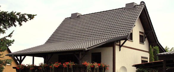 Schieferdach mit Zwerchgiebel